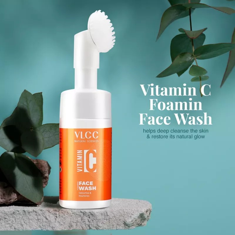 VLCC Vitamin C Foaming Face Wash (100ml)