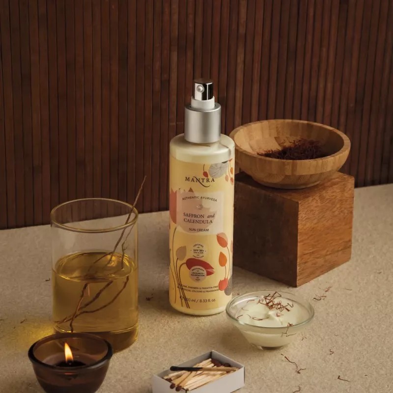 Mantra Herbal Saffron And Calendula Sun Cream - Spf 30 Pa+ (250ml)