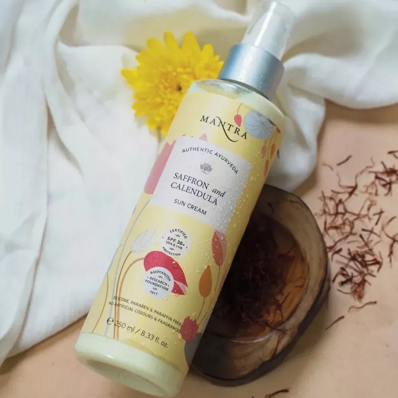 Mantra Herbal Saffron And Calendula Sun Cream - Spf 30 Pa+ (250ml)